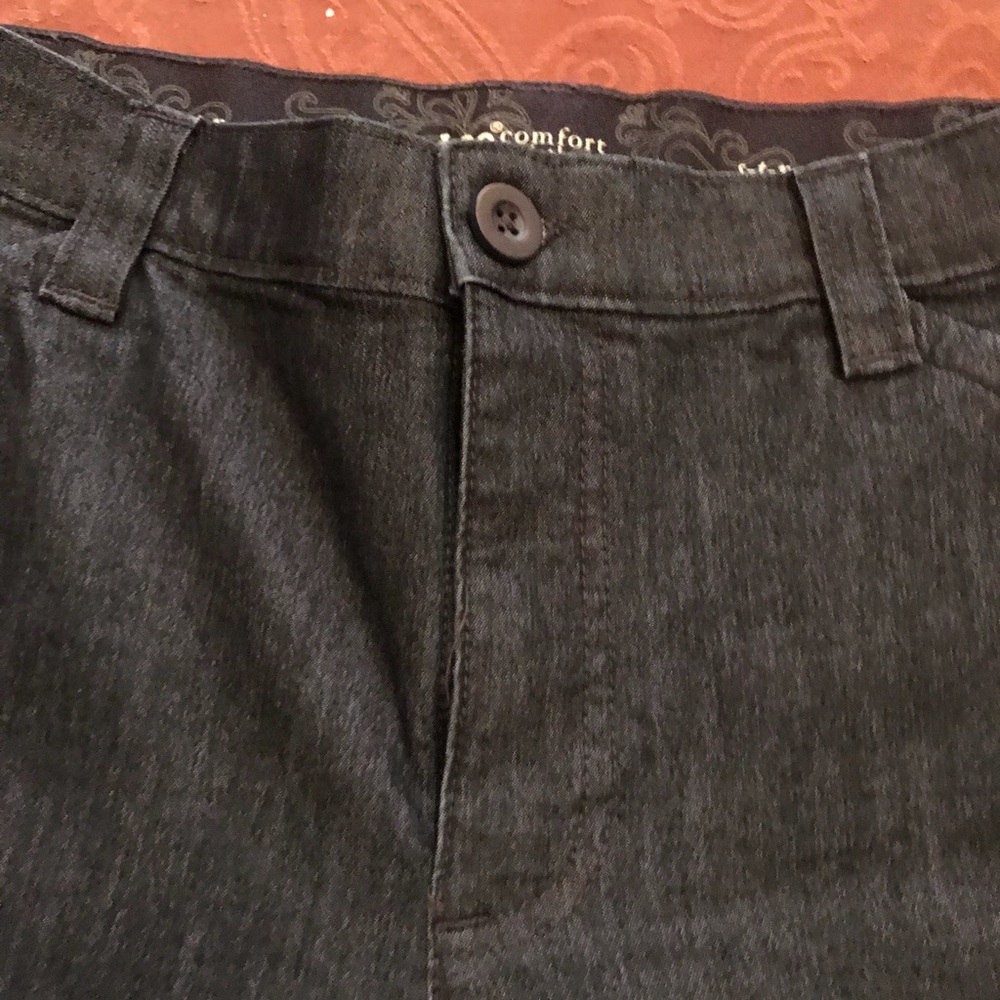 Women Lee size 8 comfort fit dress jeans